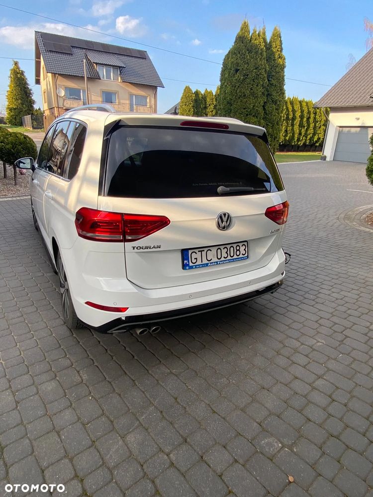 Volkswagen Touran - 4