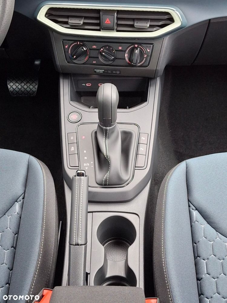 Seat Arona 1.0 TSI Style S&S DSG - 25