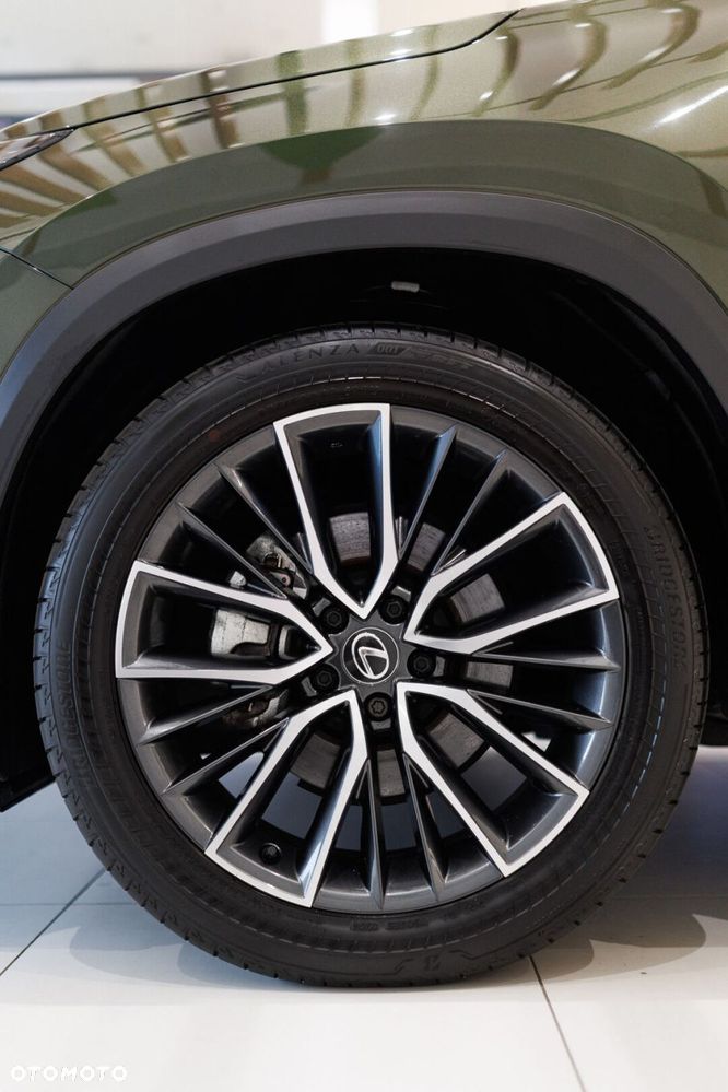 Lexus NX 350h Omotenashi AWD - 14