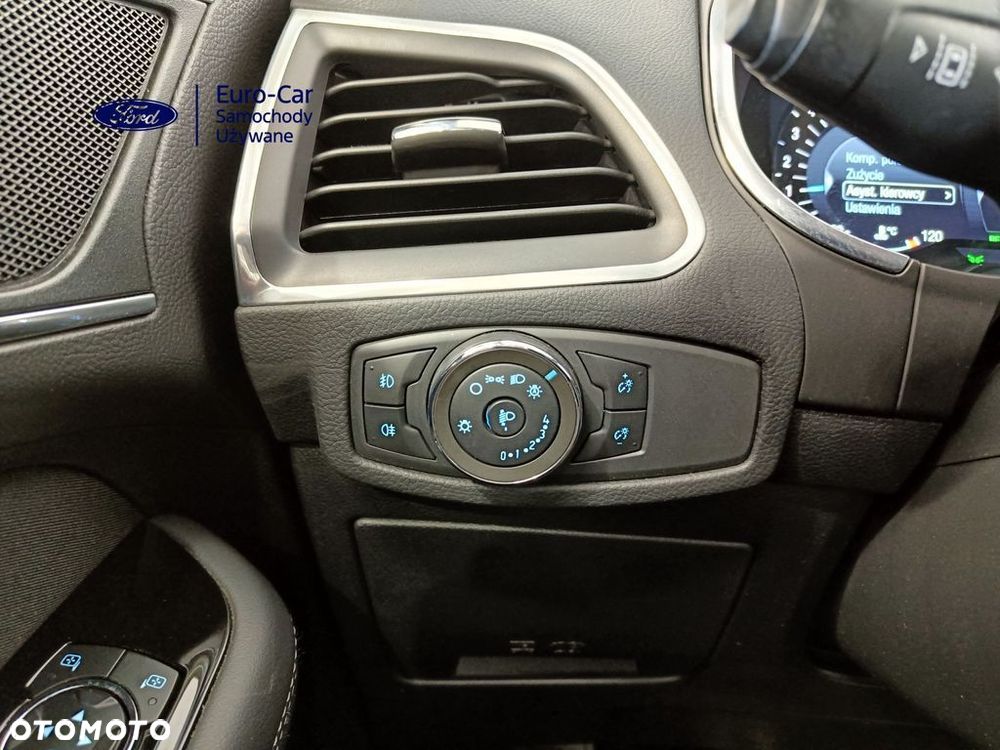 Ford S-Max 2.5 Duratec FHEV TITANIUM - 25