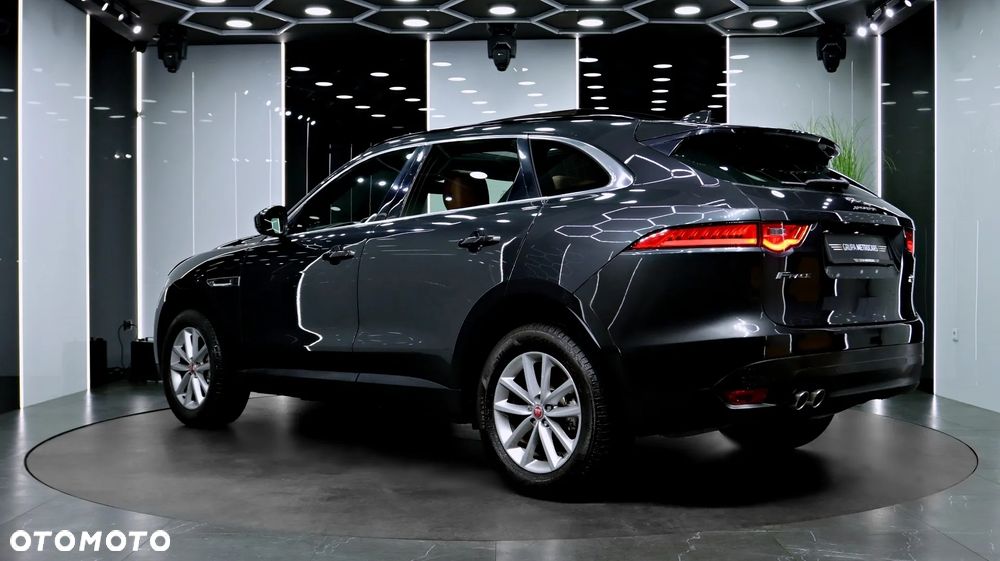 Jaguar F-Pace - 6