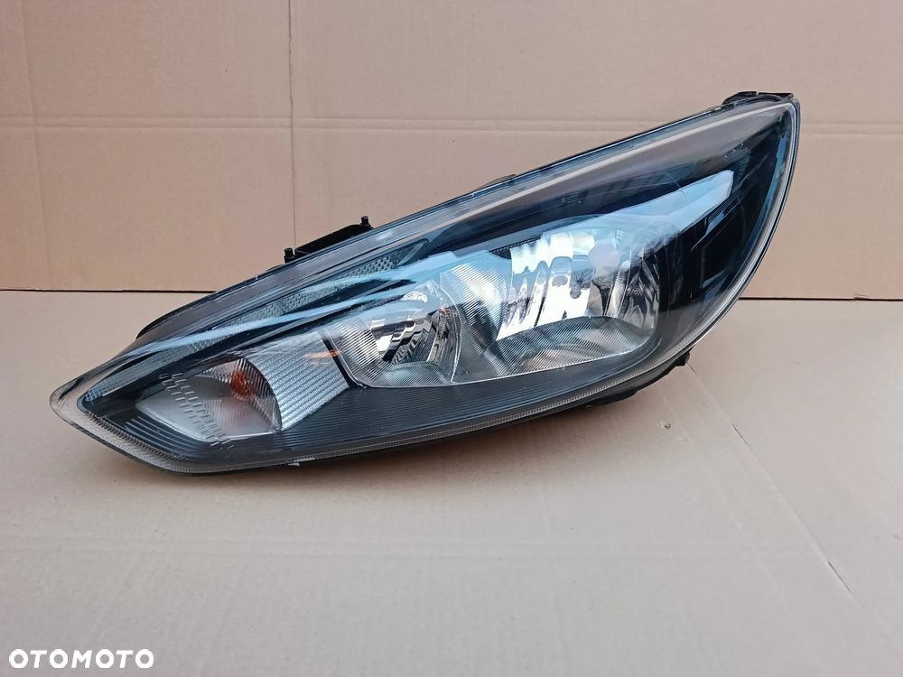 Lampa przednia lewa LED Ford Focus MK3 lift reflektor F1EB-13W030-AG - 1