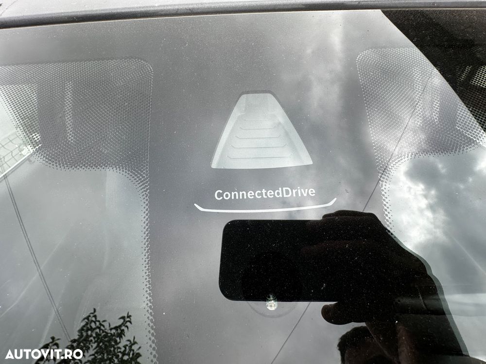 BMW Seria 3 320d xDrive AT - 17