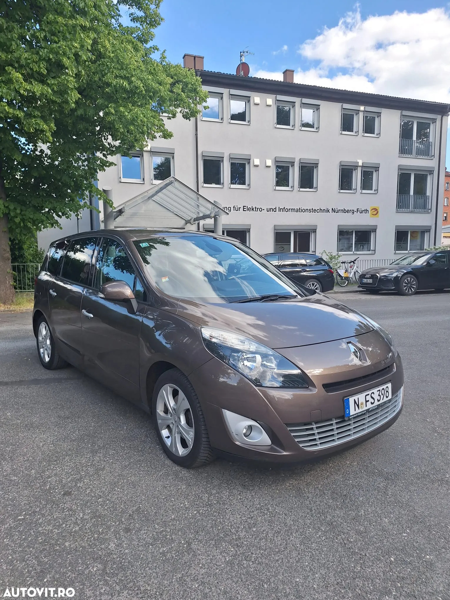 Renault Grand Scenic - 2