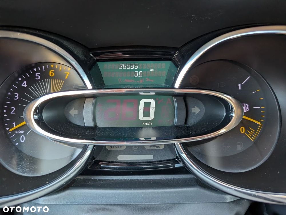 Renault Clio 1.2 16V Zen - 8