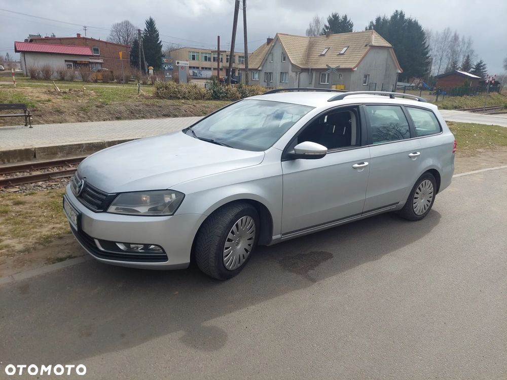 Volkswagen Passat 1.6 TDI Comfortline - 1