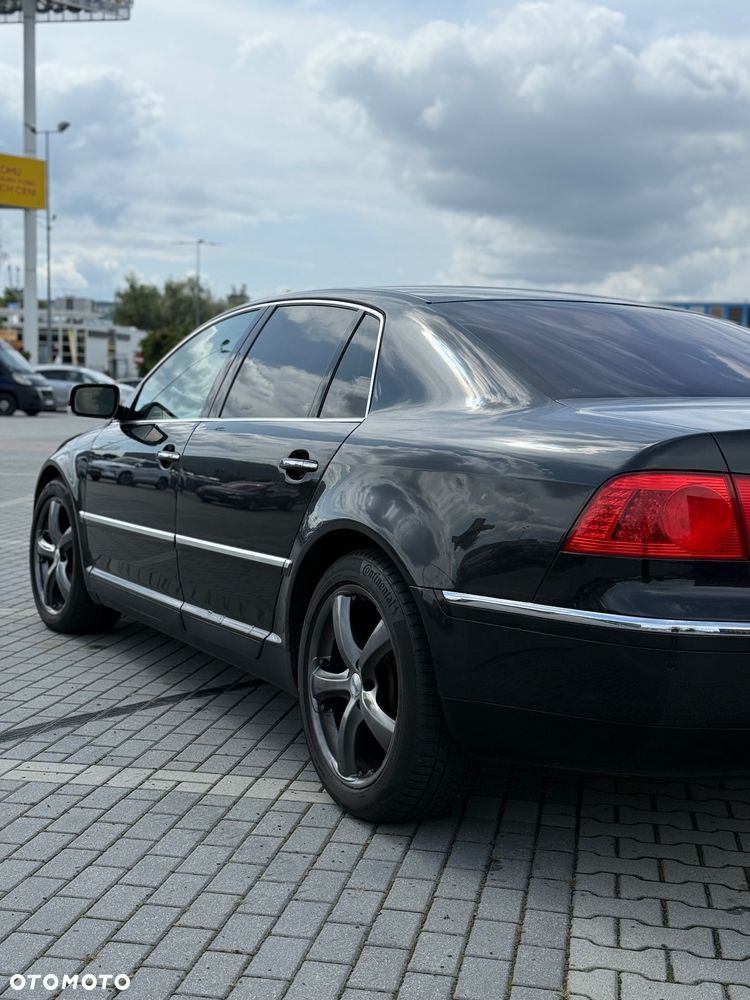 Volkswagen Phaeton - 4