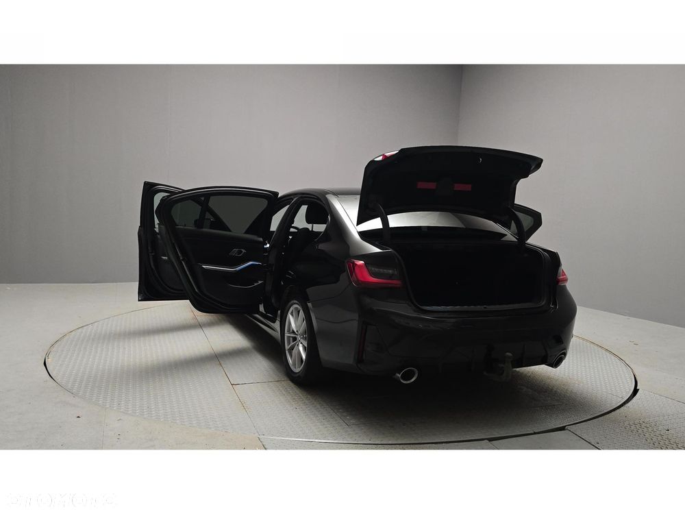 BMW Seria 3 - 11