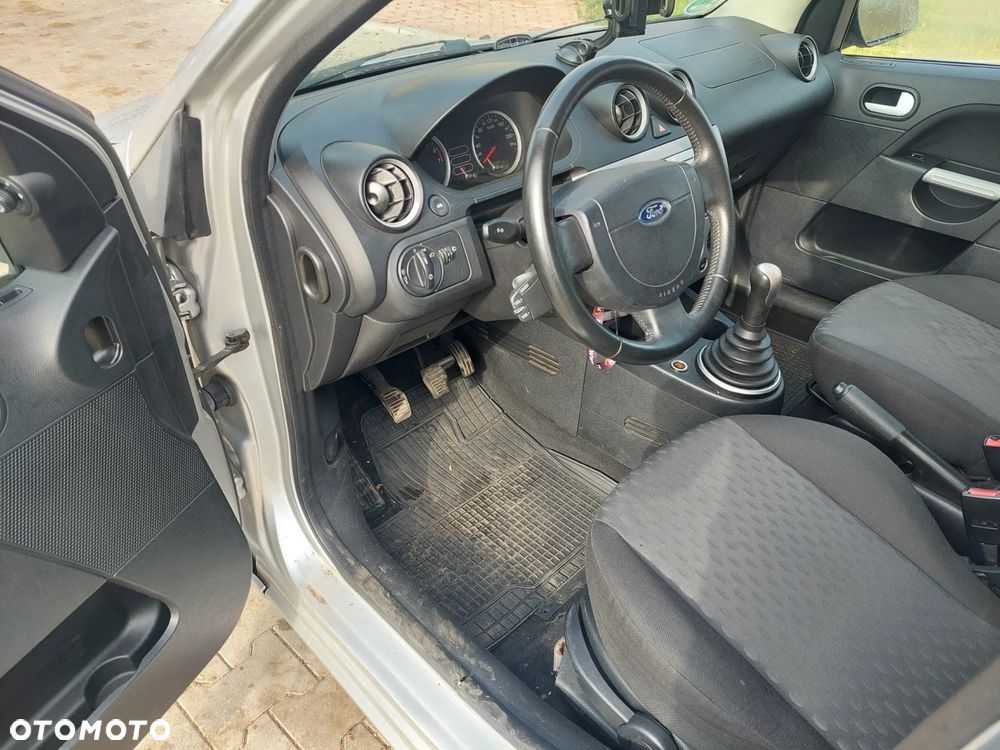 Ford Fiesta 1.4 - 12