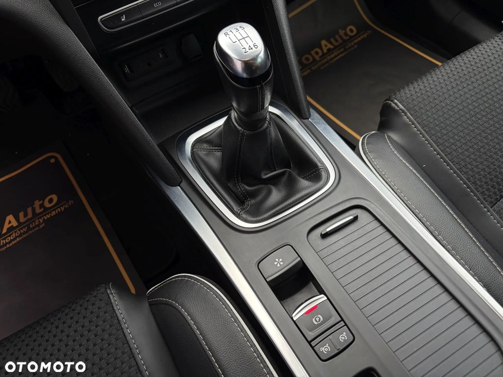 Renault Megane TCe 140 GPF BOSE EDITION - 32