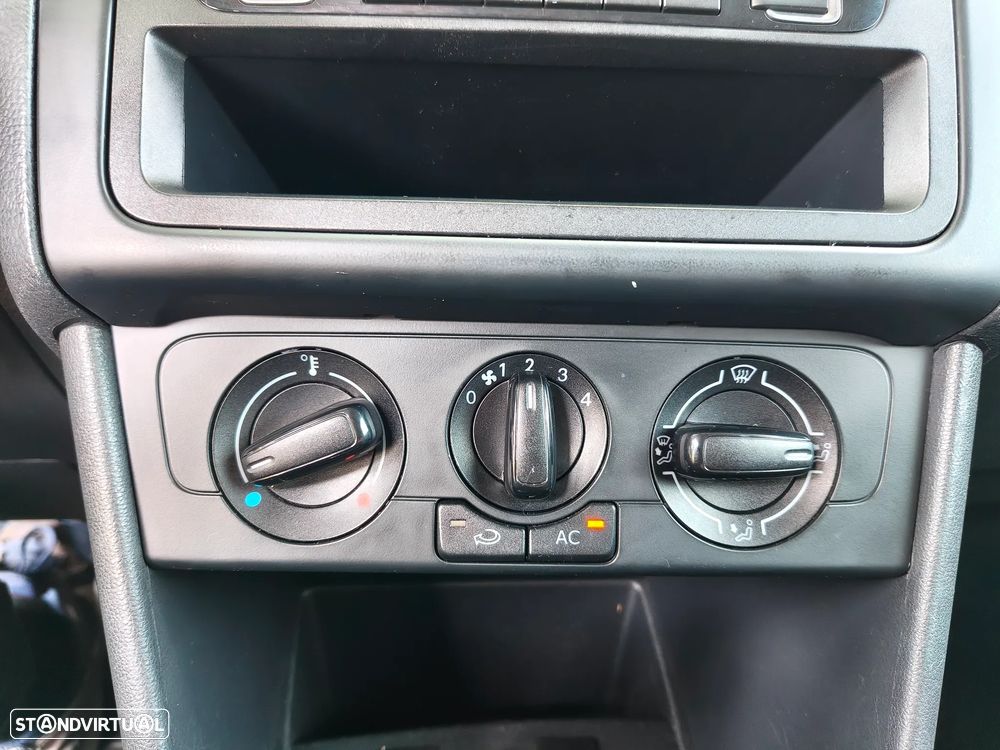 VW POLO - 10