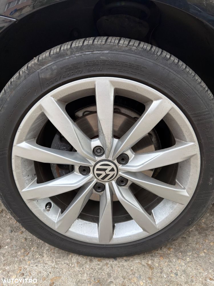 Volkswagen Golf 1.6 TDI DPF Highline - 10