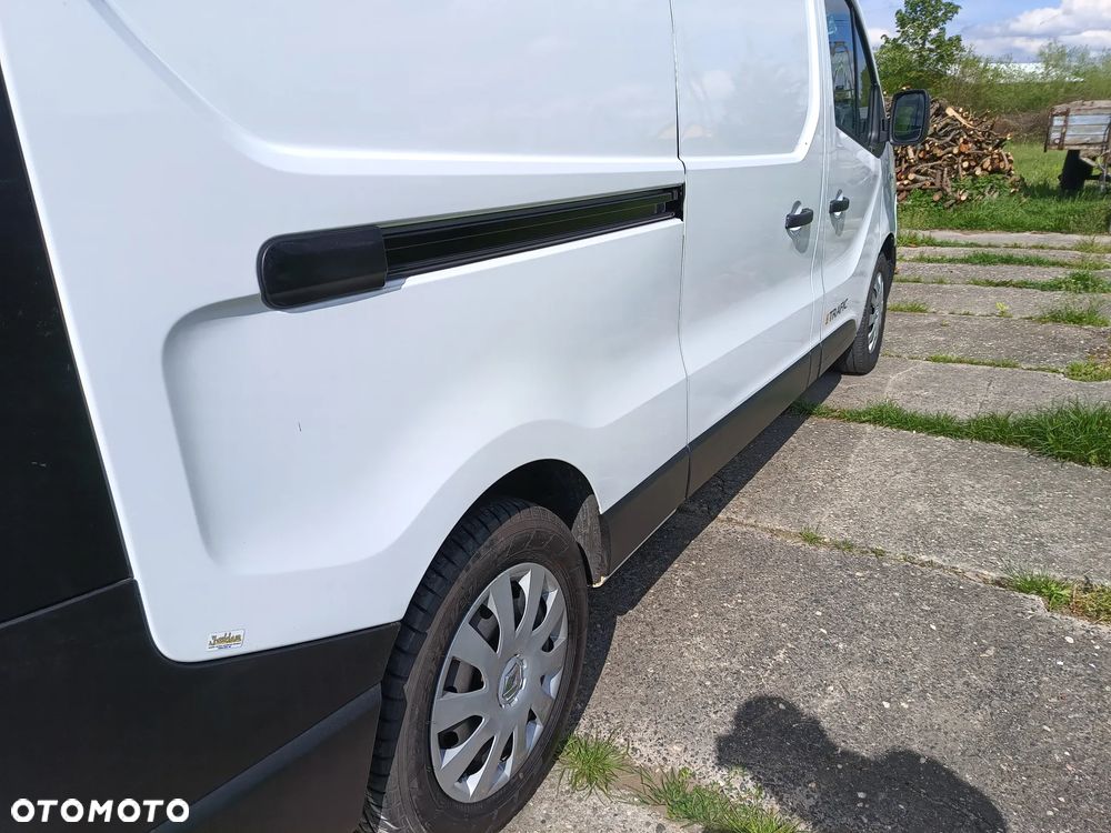 Renault Trafic L2H1 1.6 diesel 140kM 2014rok WEBASTO, CZUJNIKI PARKOWANIA, HAK, BAGAŻNIK DACHOWY, drzwi przesuwne z obu stron, stan BDB, BEZWPADKOWY! - 21