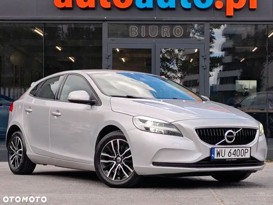 Volvo V40 D3 Drive-E SCR Momentum - 1