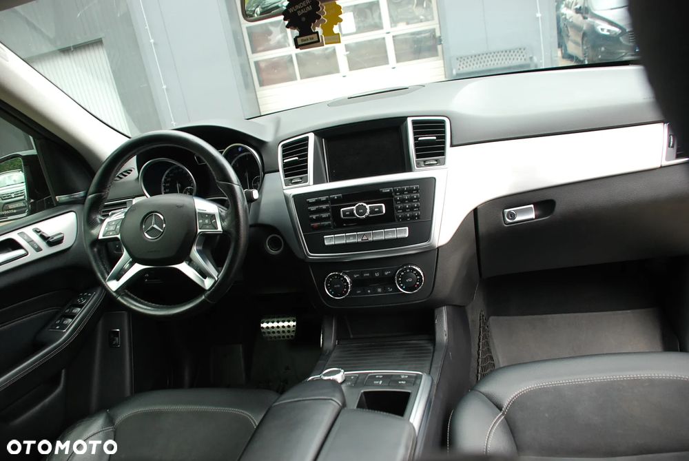 Mercedes-Benz ML 350 BlueTec 4-Matic - 14
