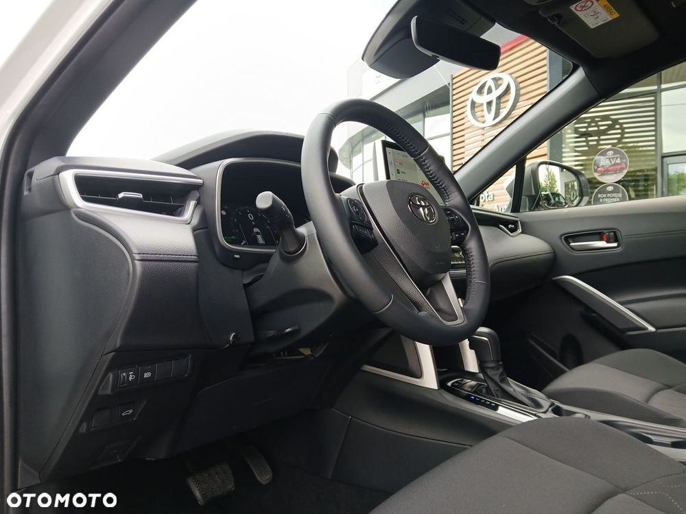 Toyota Corolla Cross - 18