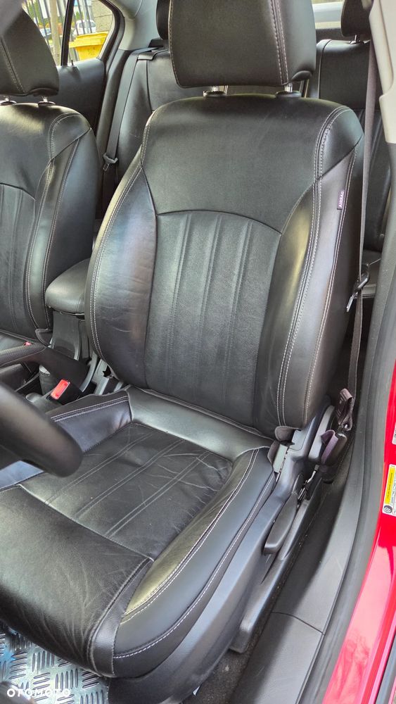 Chevrolet Cruze 1.8 LTZ - 25