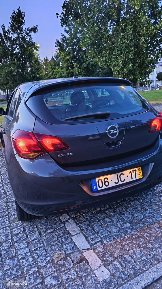 Opel Astra 1.4 Enjoy - 2