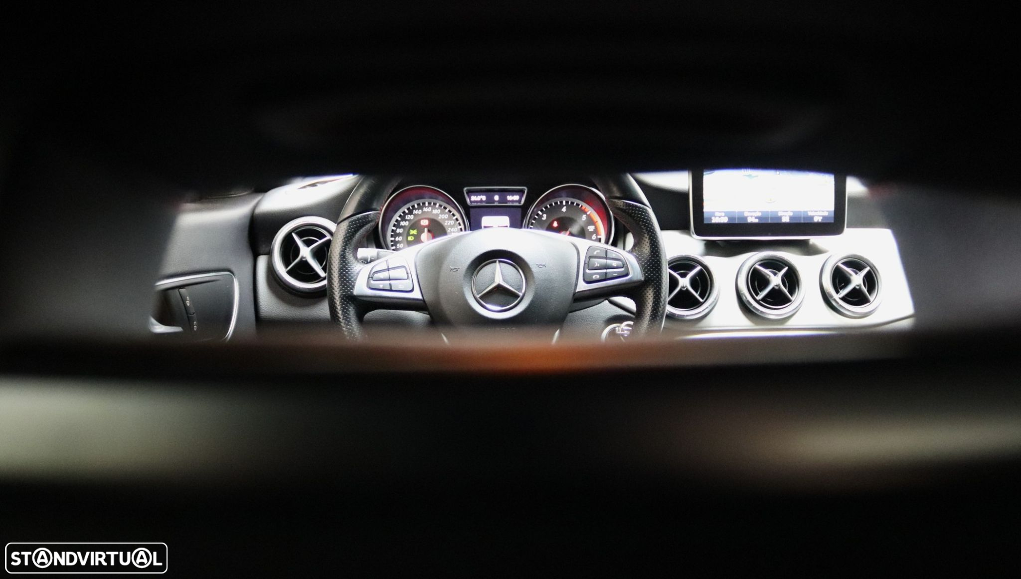 Mercedes-Benz CLA 200 CDi AMG Line - 23
