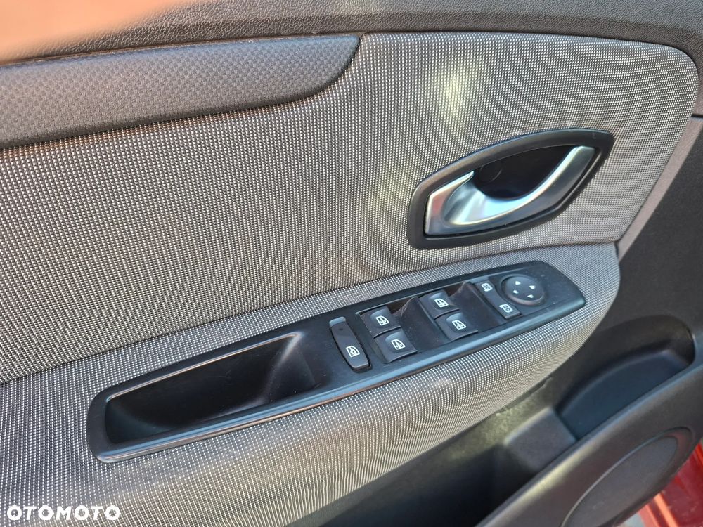 Renault Scenic 1.5dCi TomTom Edition - 14