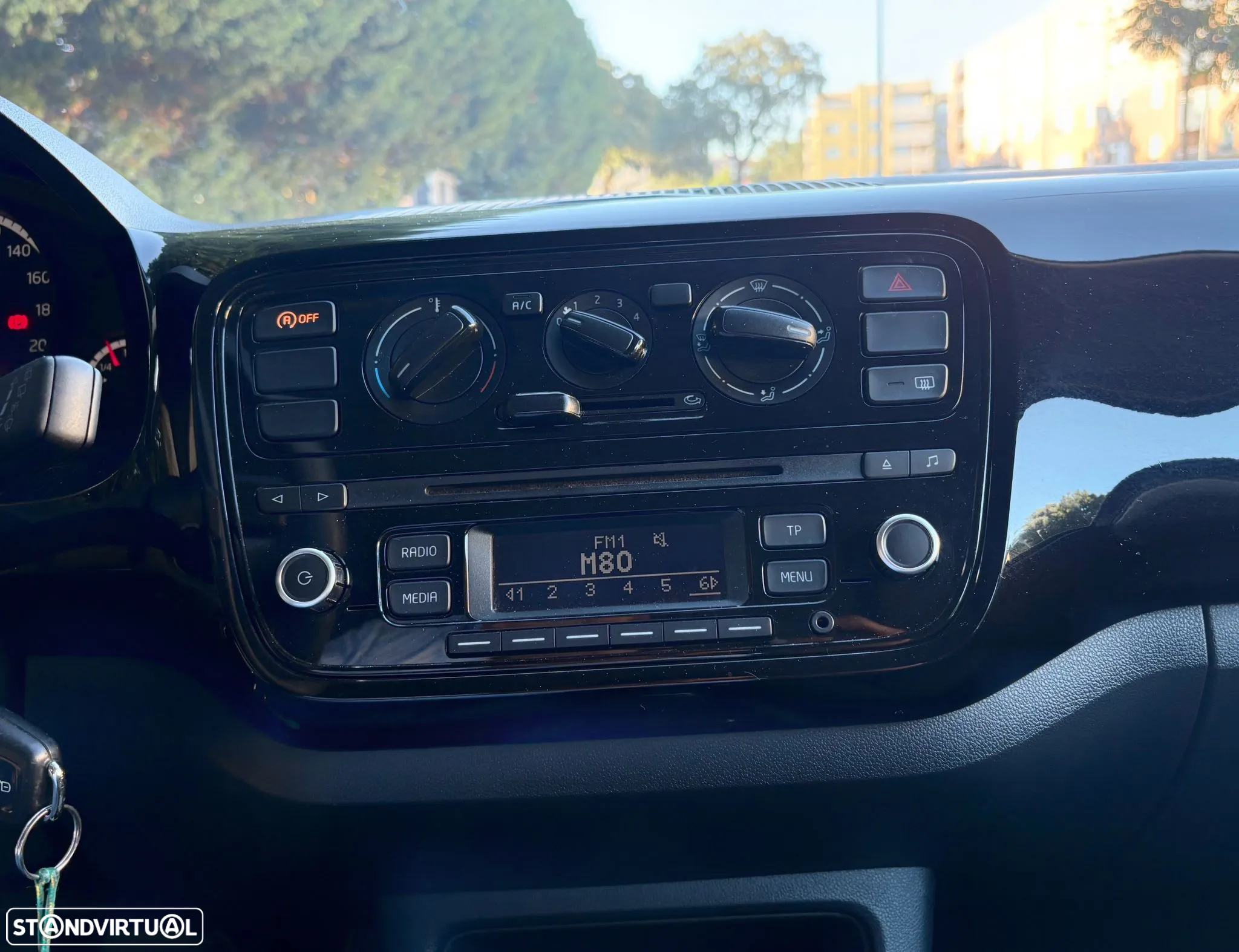 VW Up! 1.0 BlueMotion High - 11