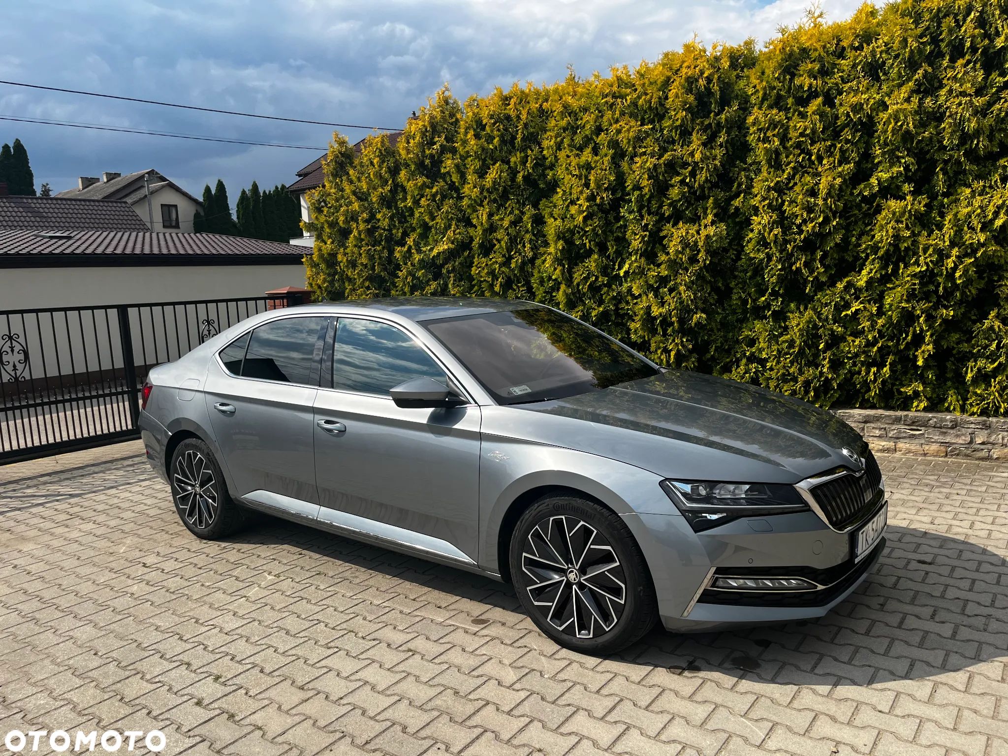 Skoda Superb 2.0 TDI 4x4 L&K DSG - 1