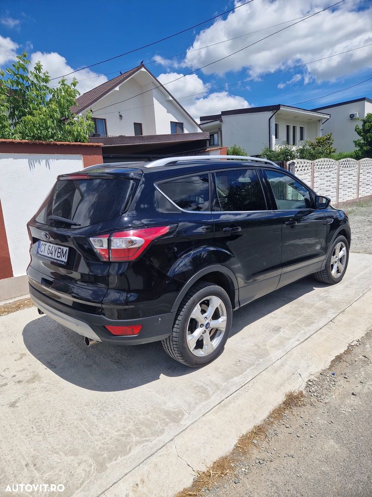 Ford Kuga 2.0 TDCi 4WD Powershift Titanium - 4