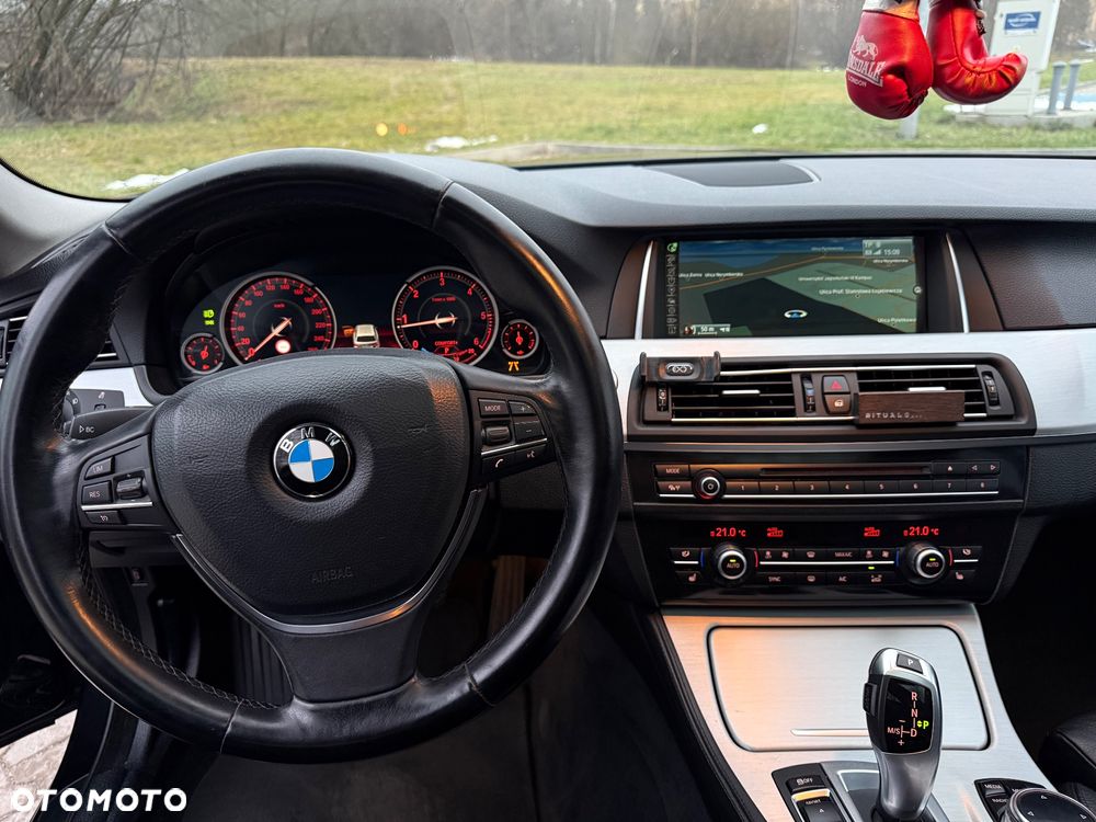 BMW Seria 5 525d Luxury Line - 19