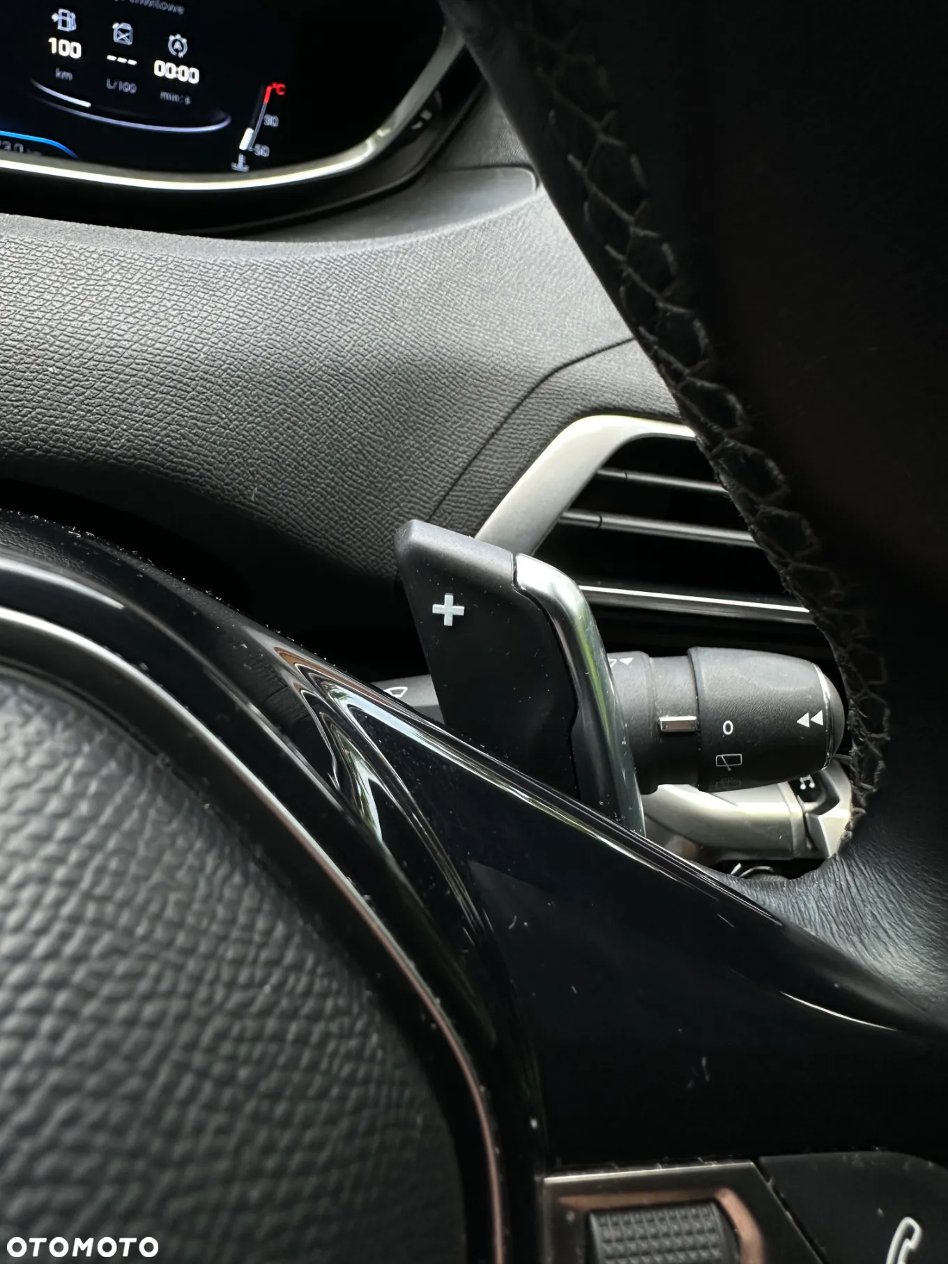 Peugeot 3008 1.6 THP Active S&S EAT6 - 23