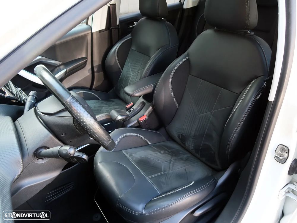 Peugeot 2008 PureTech 130 GPF Stop&Start Crossway - 14