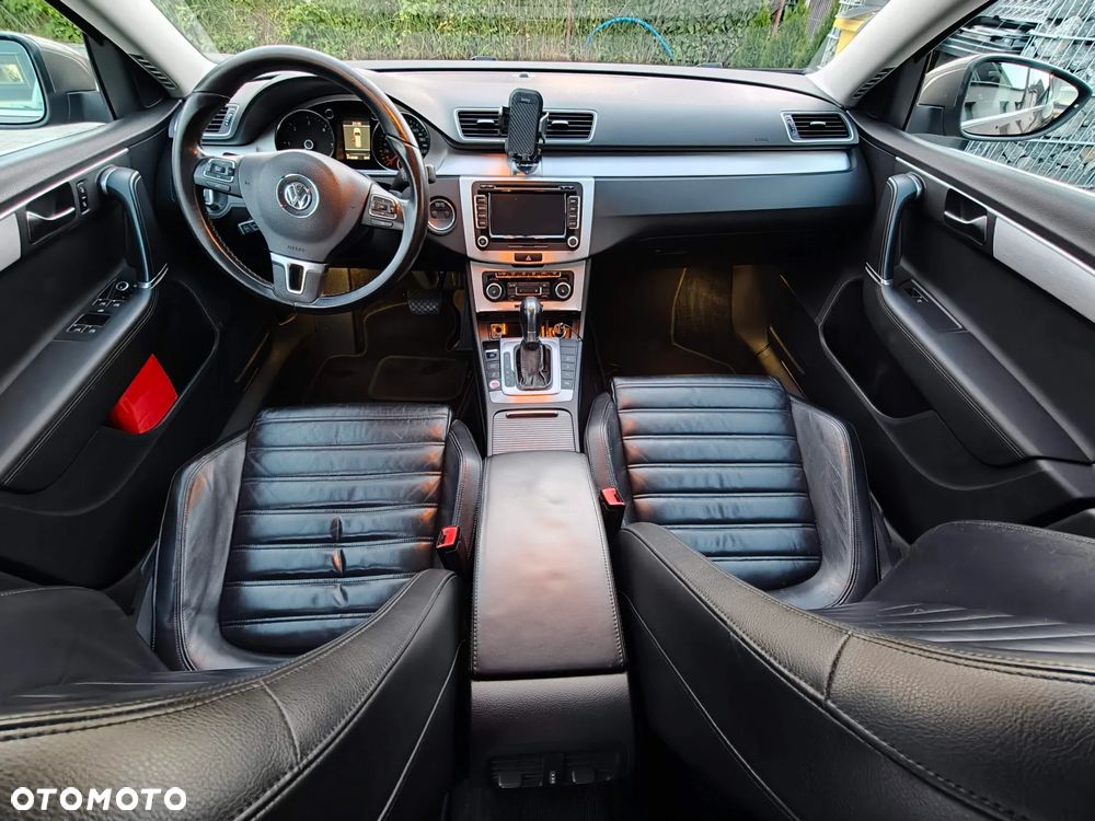Volkswagen Passat 2.0 TDI DPF Highline DSG - 27