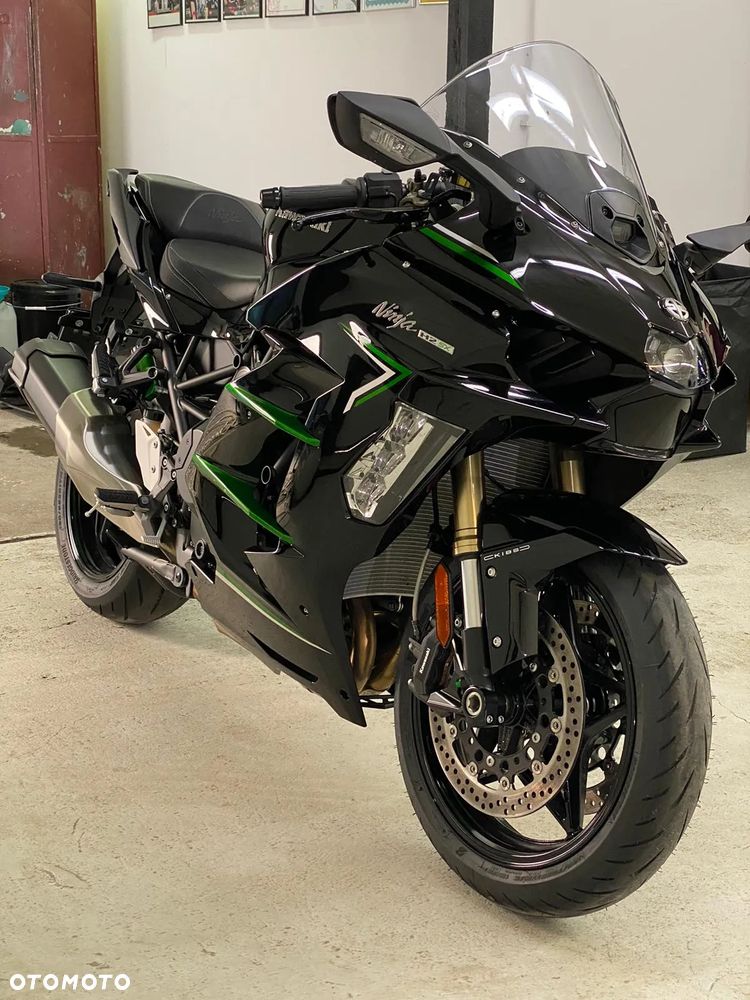 Kawasaki Ninja H2 SX - 1