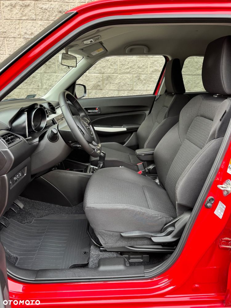 Suzuki Swift 1.2 SHVS Premium Plus - 8