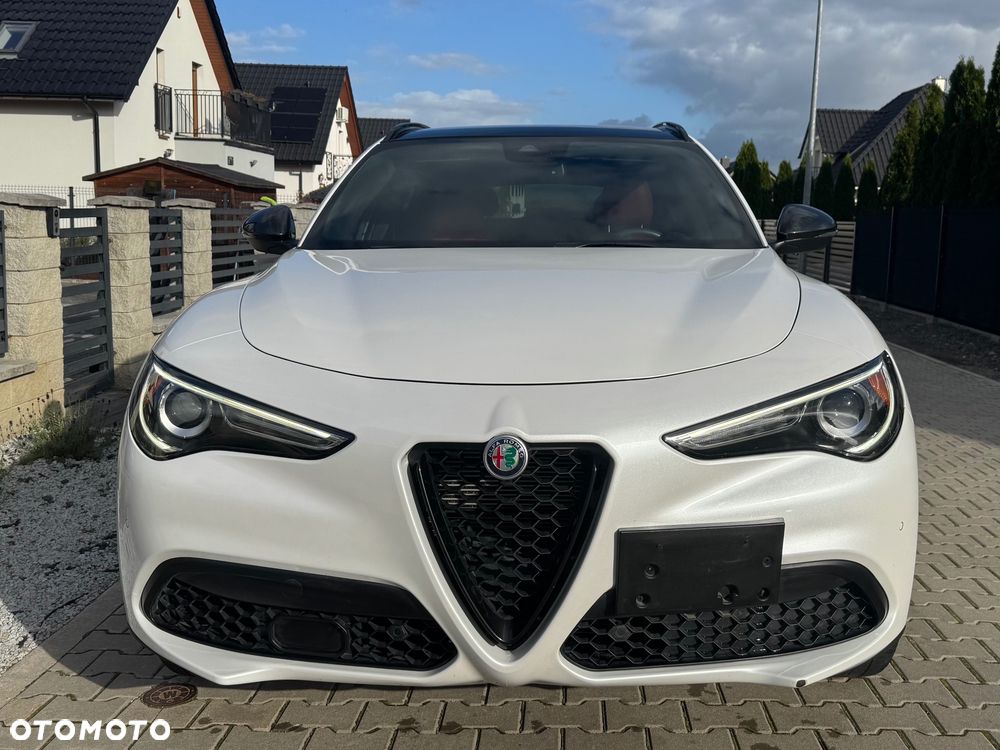 Alfa Romeo Stelvio - 10