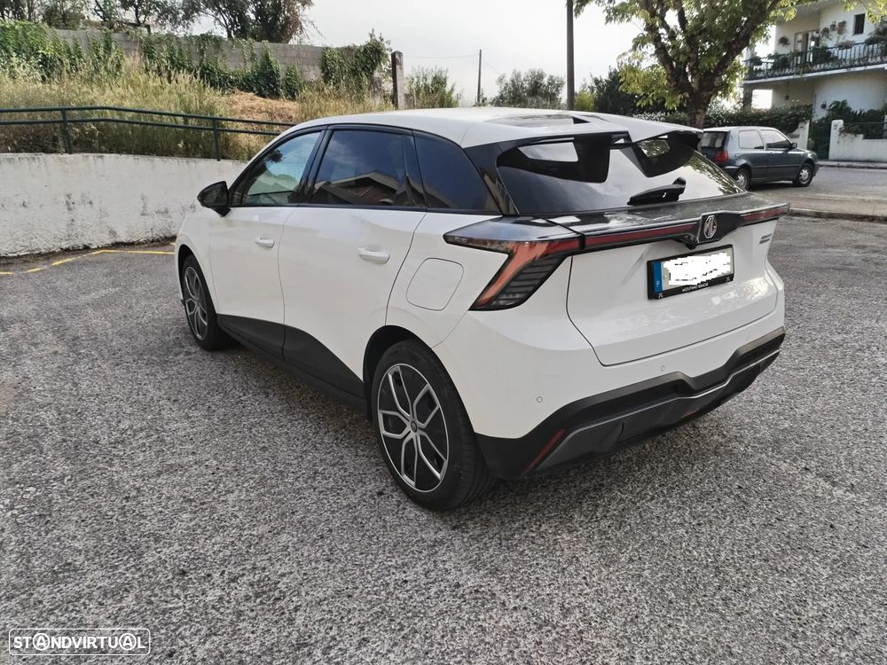 MG MG4 64 kWh Luxury - 6