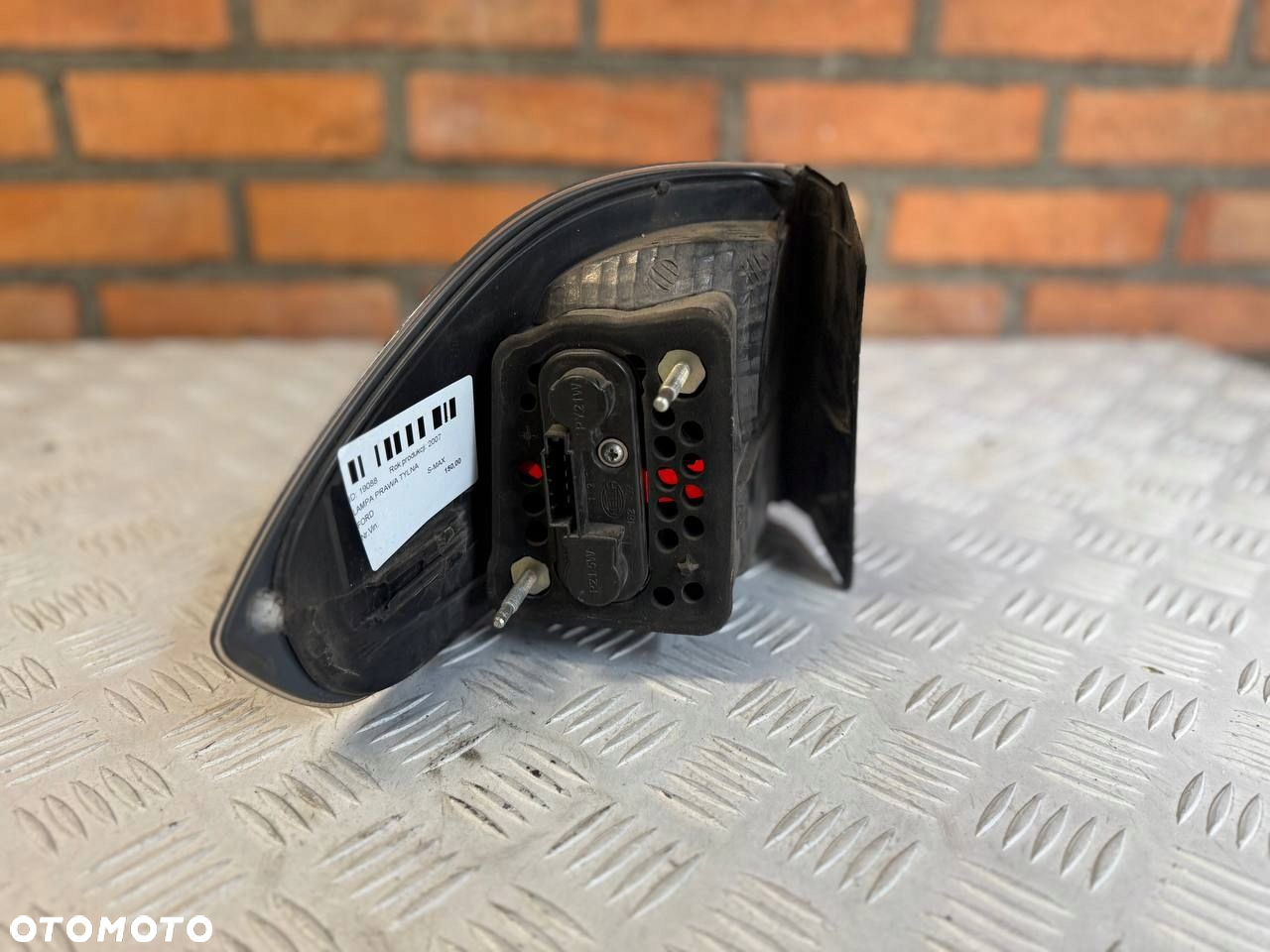 LAMPA PRAWA TYLNA FORD S-MAX - 4