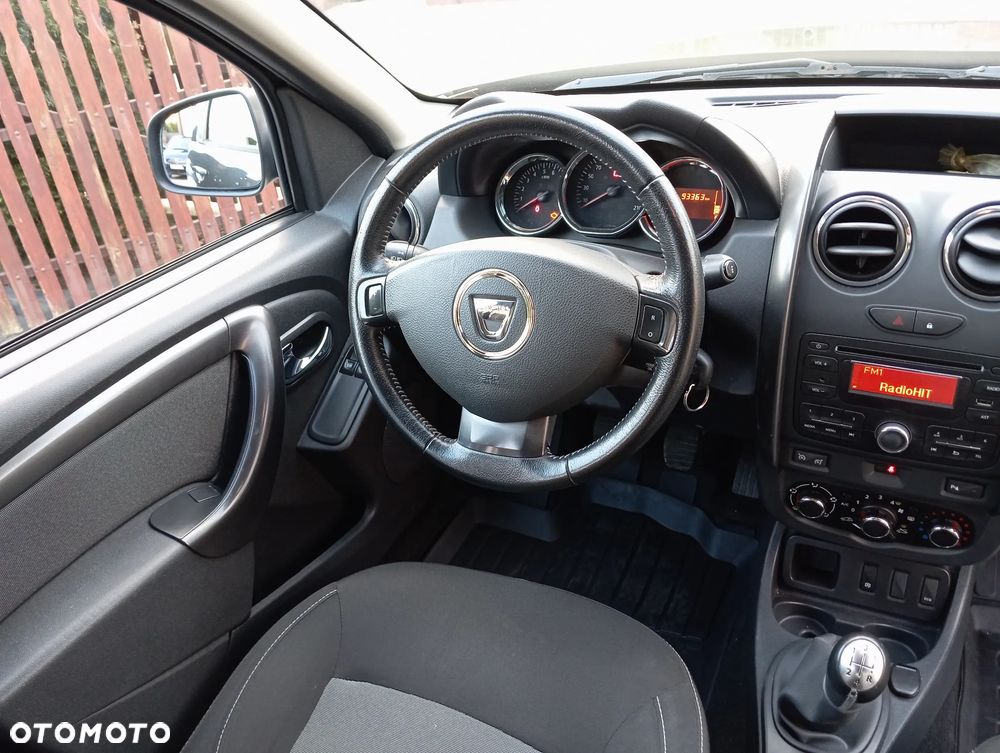 Dacia Duster 1.6 SCe Laureate S&S - 30