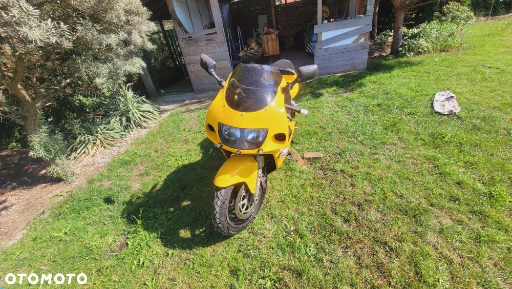 Suzuki GSX - 4