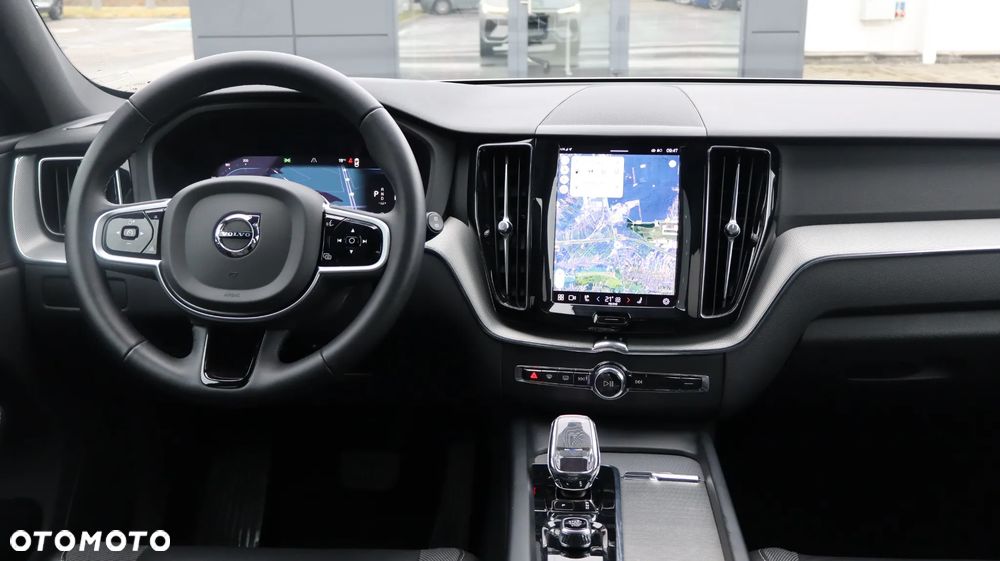 Volvo XC 60 B5 B AWD Plus Dark - 12