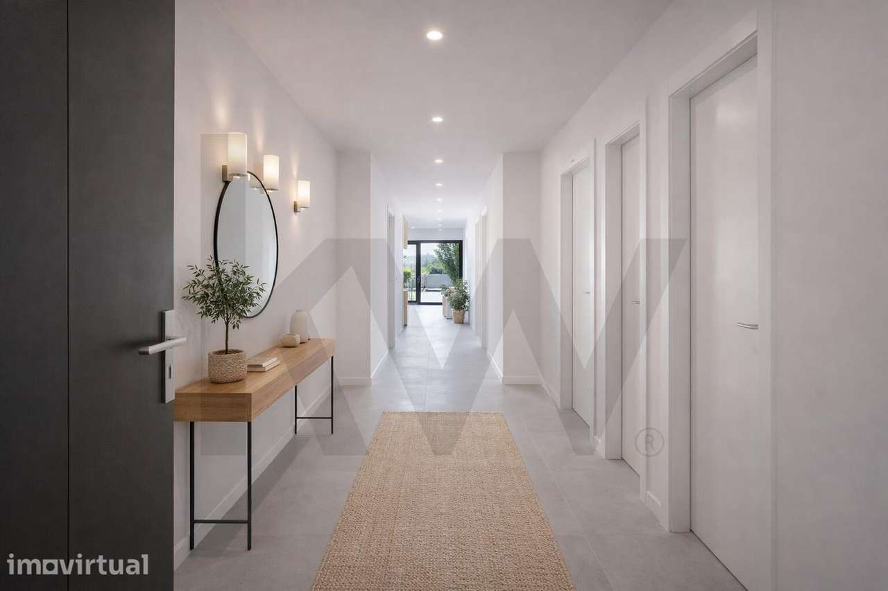 Moradia T5 com 5 suítes, piscina e acabamentos premium em Azeitão - Grande imagem: 3/28