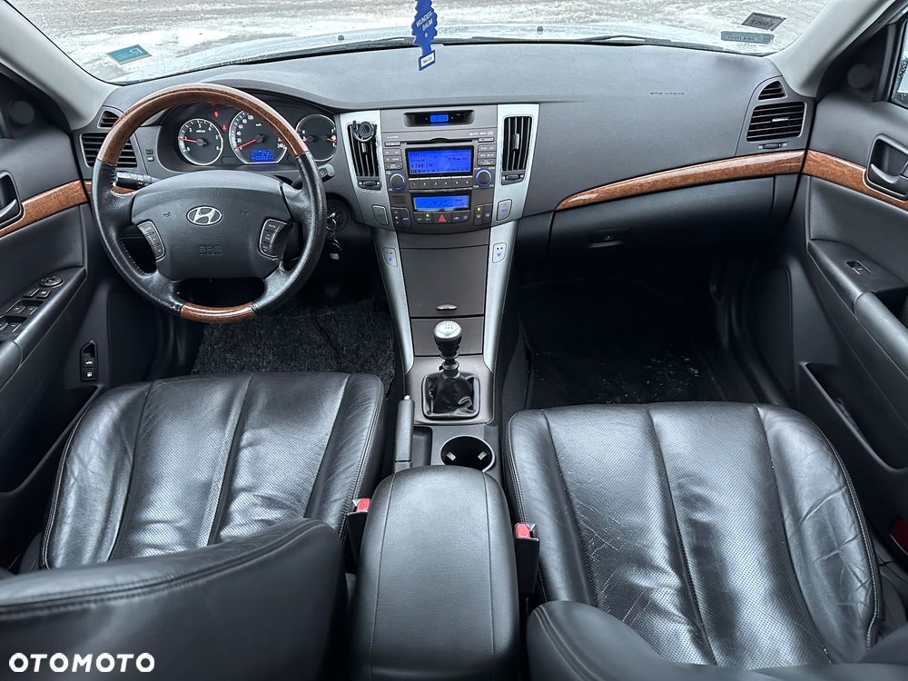 Hyundai Sonata 2.0 CRDi Premium - 8
