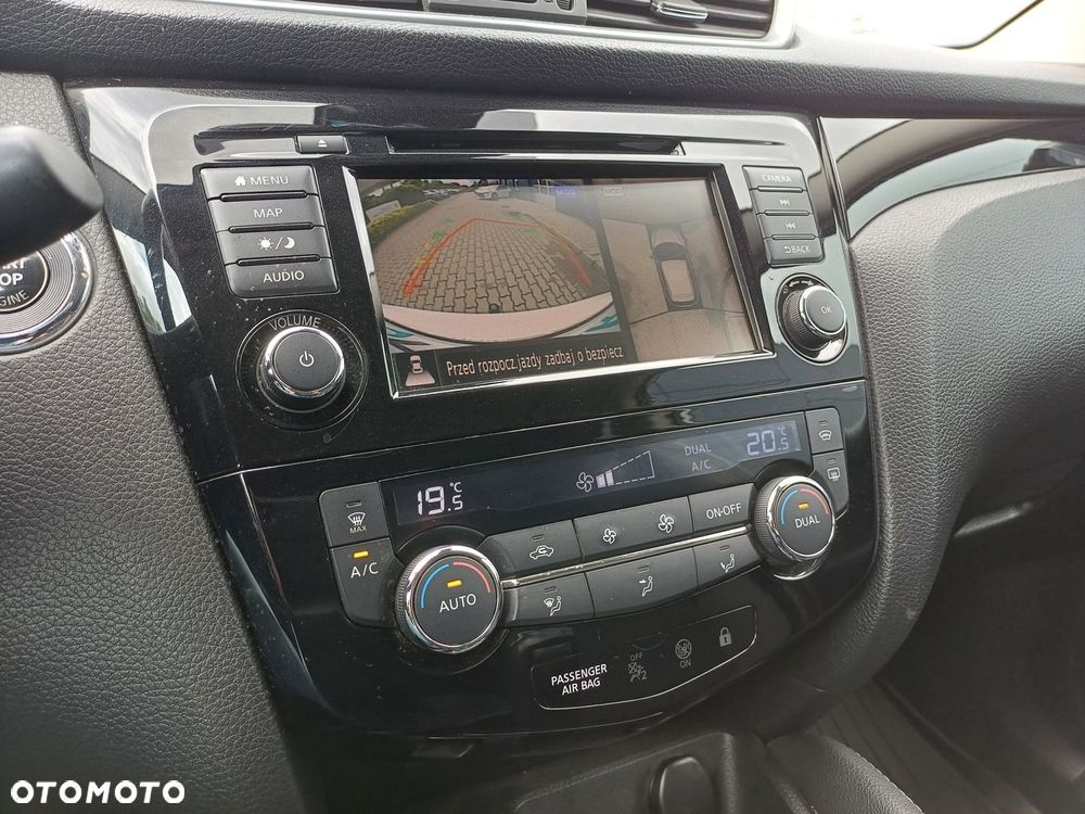 Nissan Qashqai 1.3 DIG-T N-Connecta DCT - 16