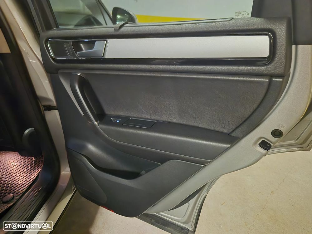 VW Touareg 3.0 TDI V6 Executive Edition - 44