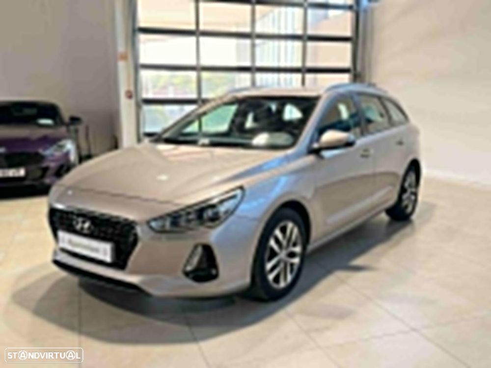 Hyundai i30 1.6 CRDI Comfort+Navi - 3