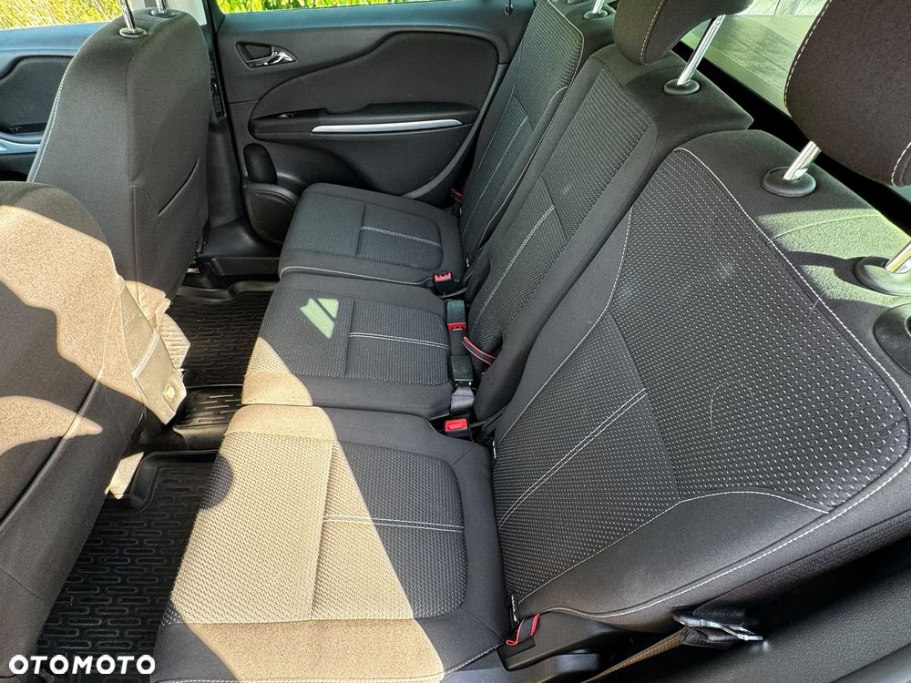 Opel Zafira Tourer 2.0 CDTI Edition - 32