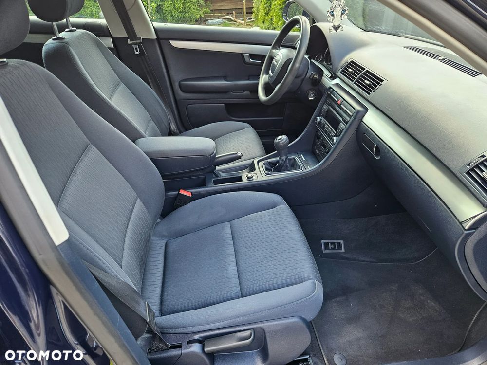 Audi A4 Limousine - 13