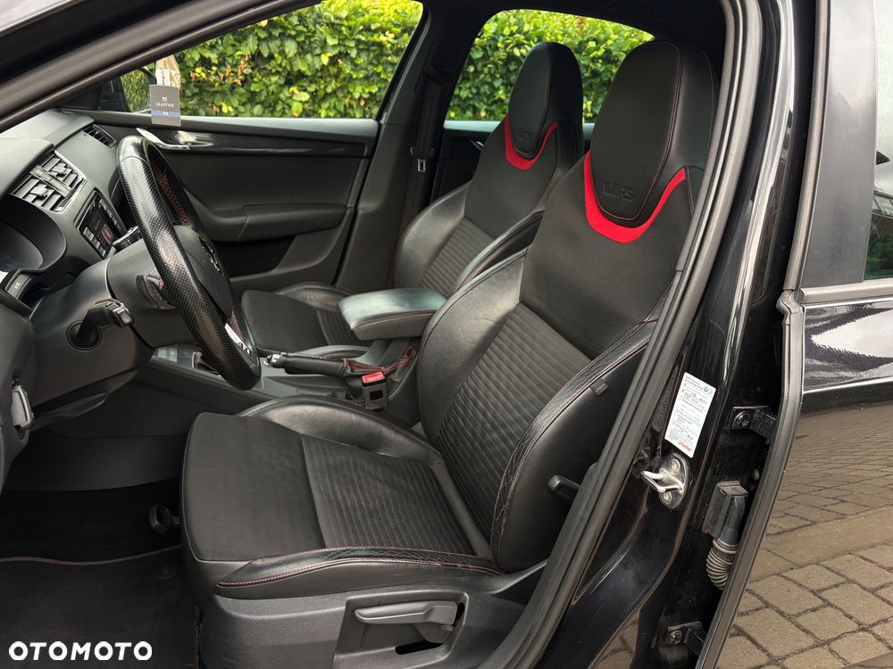 Skoda Octavia 2.0 TDI RS DSG - 27
