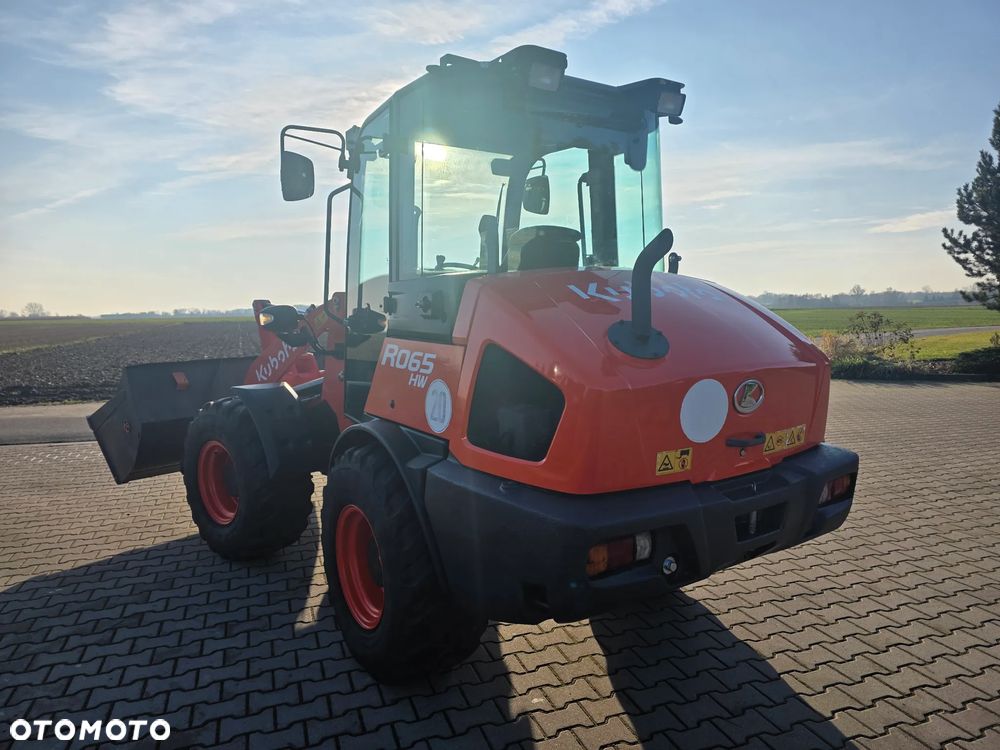 Kubota R 065 HW SPROWADZONA Z DE TYLKO 1090 MTH SUPER STAN !! - 8