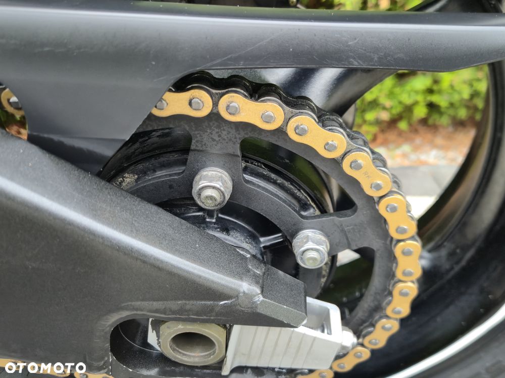 Yamaha R6 - 26