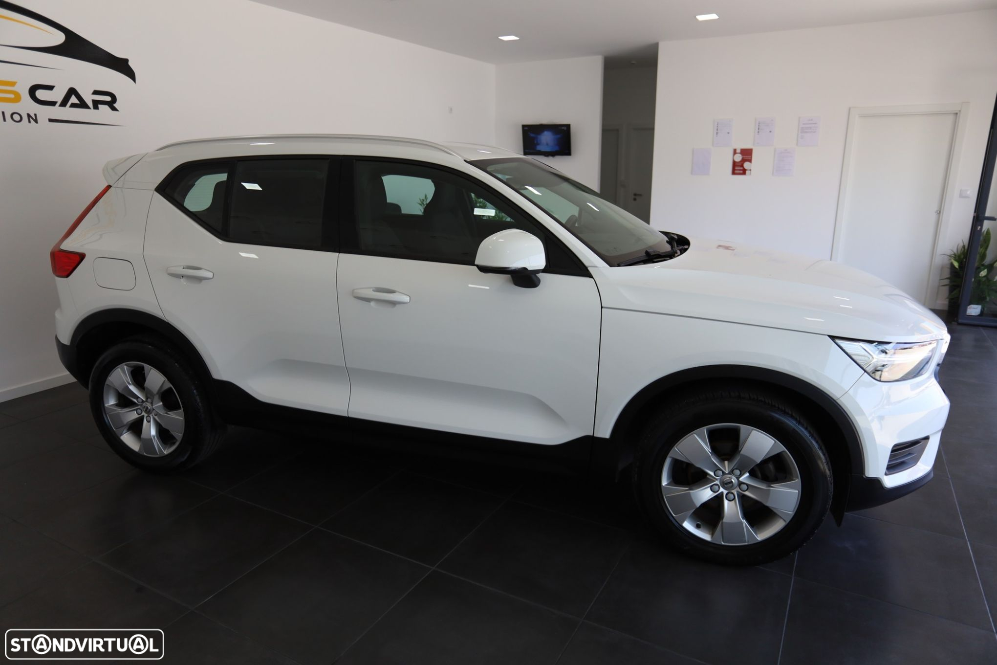 Volvo XC 40 2.0 D3 Momentum - 5